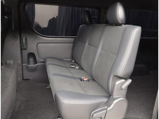 ハイエースバン スーパーＧＬ　ダークプライムＩＩ　ＬＥＤヘットライト　メモリーナビゲーション　ミュージックプレイヤー接続可　地デジ　スマキー　ＡＢＳ　フルフラット　盗難警報装置　運転席エアバッグ　リアクーラー　オートエアコン　パワーウインドウ　記録簿（17枚目）