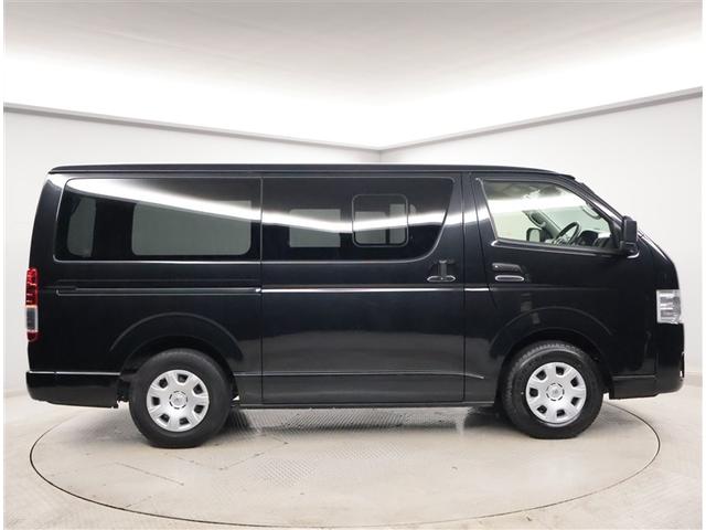 ハイエースバン ＤＸ　ＧＬパッケージ　メモリナビ　ナビ＆ＴＶ　バックモニター　フルセグ　横滑り防止装置　キーレスエントリー　エアコン　ＥＴＣ車載器　記録簿　パワステ　ＤＶＤ再生　フロントパワーウインドウ　エアバック　セキュリティー　ＡＢＳ（4枚目）