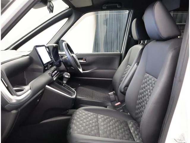 ヴォクシー ハイブリッドＳ－Ｚ　パワーウィンドウ　ＤＶＤ再生機能　インテリキー　横滑防止装置　地デジＴＶ　アクティブクルーズコントロール　フルオートエアコン　リアカメラ　エアバッグ　ＡＢＳ　１００Ｖ充電　ナビＴＶ　ＷＡＣ　キーレス（18枚目）