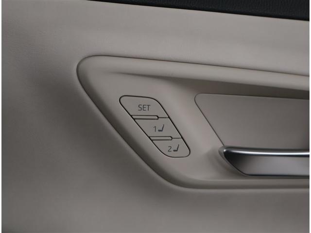 クラウンクロスオーバー Gアドバンスド・レザーパッケージ TSS レザー フルセグTV ナビTV パワーシート LEDヘッドライト クルーズコントロール Bカメラ ドライブレコーダ オートエアコン アルミホイル ETC付 横滑り防止装置 4WD 盗難防止装置(17枚目)