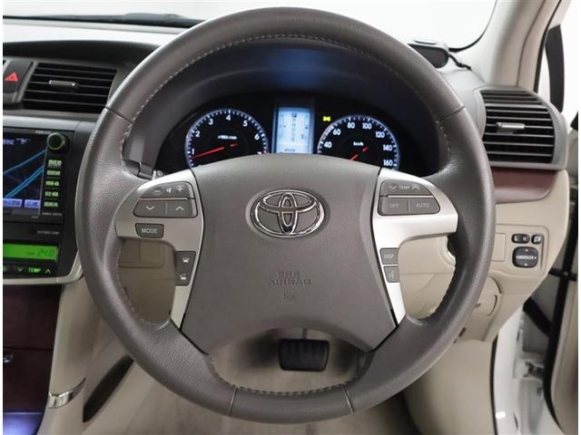 ドライバーに寄り添う快適な操作フィールをもたらすステアリングです。