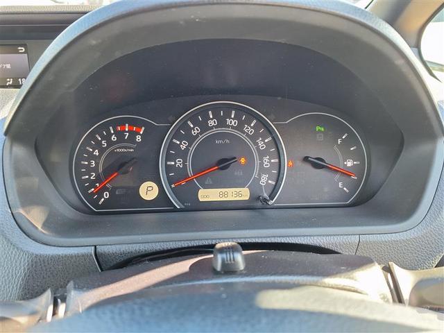 ノア Ｘ　ブレーキサポート　イモビライザー　アイドリングストッ　メンテナンスノート　ＤＶＤ再生可　デュアルエアコン　クルーズＣ　バックモニタ－　地デジＴＶ　ＬＥＤランプ　スマートキ　オートエアコン　ＥＳＣ　３列（7枚目）