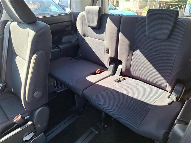 ノア Ｘ　ブレーキサポート　イモビライザー　アイドリングストッ　メンテナンスノート　ＤＶＤ再生可　デュアルエアコン　クルーズＣ　バックモニタ－　地デジＴＶ　ＬＥＤランプ　スマートキ　オートエアコン　ＥＳＣ　３列（19枚目）