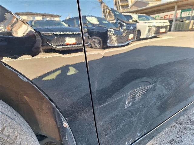 ノア Ｘ　ブレーキサポート　イモビライザー　アイドリングストッ　メンテナンスノート　ＤＶＤ再生可　デュアルエアコン　クルーズＣ　バックモニタ－　地デジＴＶ　ＬＥＤランプ　スマートキ　オートエアコン　ＥＳＣ　３列（26枚目）