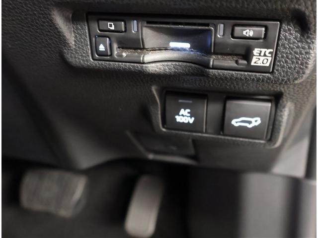 カローラクロス ハイブリッド Z 電動シート 衝突軽減ブレ メモリーナビ AC100V LEDライト オートクルーズコントロール ミュージックプレイヤー接続可 キーレス アルミホイール フルセグTV ドラレコ 4WD 寒冷地仕様(17枚目)