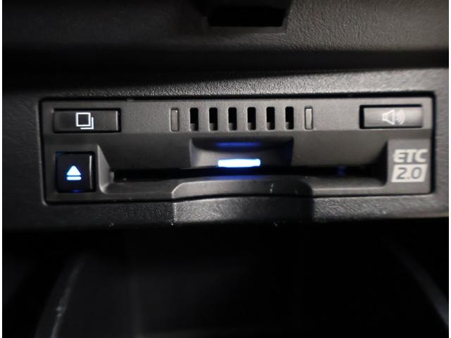 アルファード ２．５Ｓ　タイプゴールド　イモビ　バックモニタ－　ＬＥＤランプ　リアオートエアコン　点検記録簿　ドライブレコーダ　エアコン　ＤＶＤプレーヤー　横滑防止装置　ＡＣ１００Ｖ電源　アルミ　パワーウィンドウ　メディアプレイヤー接続（22枚目）