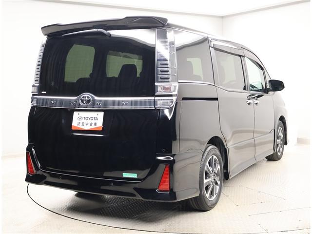 ヴォクシー ＺＳ　煌ＩＩ　スマートキー・プッシュスタート　バックガイドモニター　セキュリティアラーム　両側パワスラドア　ＥＴＣ車載器　記録簿付き　ワンセグＴＶ　ＶＳＣ　ＬＥＤライト　助手席エアバック　キーレスエントリー　ＡＣ（3枚目）