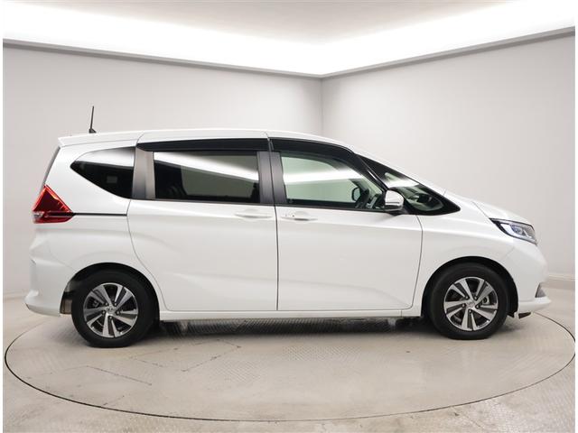 フリード＋ハイブリッド ハイブリッドＧ　アルミ　バックモニター　フルセグテレビ　サイドカーテンエアバック　オートクルーズコントロール　ＡＢＳ　ナビＴＶ　ＬＥＤヘッドランプ　ミュージックプレイヤー接続可　ＤＶＤ再生可　フルフラット　ＶＳＡ（4枚目）