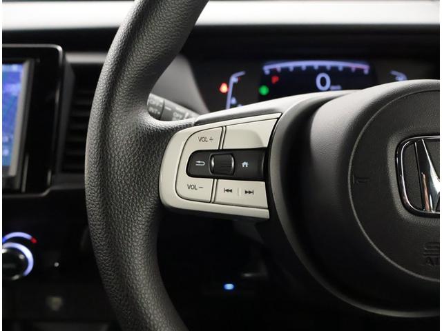 フィット ホーム AUX接続 衝突軽減ブレーキ メモリーナビ リアカメ LEDライト フルセグTV 記録簿付 エアバッグ スマ-トキ- 盗難防止装置 ETC車載器 Wエアバック フルオートエアコン DVD パワステ(7枚目)