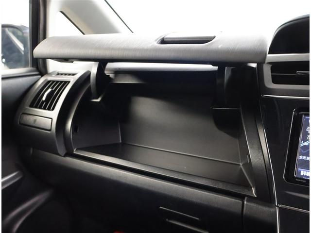 プリウスアルファ Ｇ　Ｂモニタ　電動シート　盗難防止装置　エアバッグ　ドラレコ　ＡＢＳ　地デジＴＶ　オートクルーズコントロール　ＥＴＣ付　Ｗエアバック　ＴＶナビ　ＤＶＤ再生機能　キーフリーキー　フルオートエアコン　ＡＷ（16枚目）