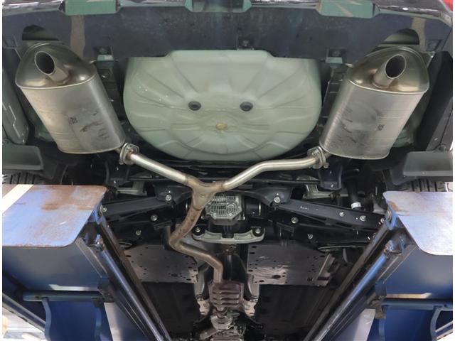 キズやへこみなど一目でわかる『車両検査証明書』を発行します。