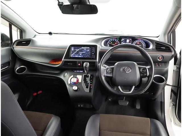 シエンタ Ｇ　クエロ　軽減ブレーキ　両側自動ドア　Ｉストップ　後カメラ　デュアルエアバック　パワーウィンドウ　フルオートエアコン　ＤＶＤ再生可　ウォークスルー　ＬＥＤヘッド　ナビ＆ＴＶ　スマキー　ＶＳＣ　３列　キーレス（5枚目）