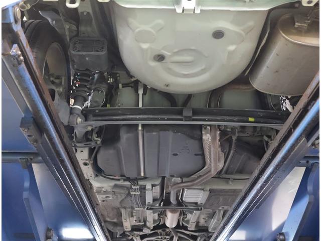 シエンタ Ｇ　クエロ　軽減ブレーキ　両側自動ドア　Ｉストップ　後カメラ　デュアルエアバック　パワーウィンドウ　フルオートエアコン　ＤＶＤ再生可　ウォークスルー　ＬＥＤヘッド　ナビ＆ＴＶ　スマキー　ＶＳＣ　３列　キーレス（24枚目）