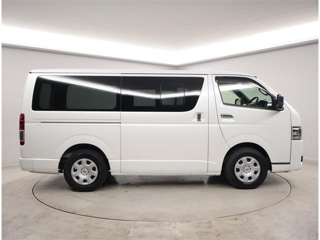 ハイエースバン スーパーＧＬ　ダークプライムＩＩ　衝突回避システム　運転席助手席エアバック　ＥＳＣ　フルフラット　スマートエントリー　ＬＥＤライト　地デジ　エアコン　パワーウィンドウ　エアバック　キーレスエントリー　イモビライザー　パワーステアリング（4枚目）