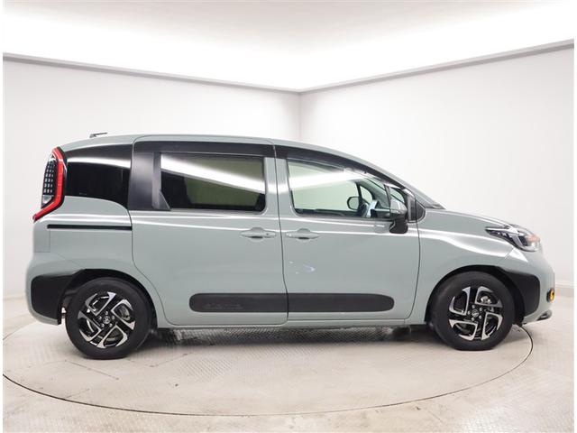 シエンタ ハイブリッドＺ　ＴＳＳ　エアバック　アルミ　キーレスエントリー　ナビＴＶ　イモビライザー　整備記録簿　バックモニター　ＬＥＤヘッドライト　ＥＴＣ車載器　横滑り防止　スマートキー　オートエアコン　サイドエアバッグ（4枚目）