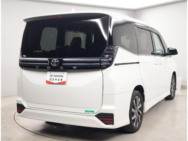 ヴォクシー Ｓ－Ｚ　ＤＶＤ再生機能　スマートキープッシュスタート　両側電動パワースライドドア　パワーウインドウ　ＥＴＣ車載器　ＬＥＤライト　デュアルエアコン　アルミホイール　盗難防止装置　記録簿　横滑り防止機能　ナビＴＶ（3枚目）