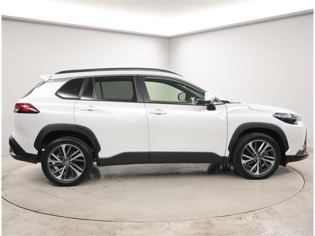 カローラクロス Z 助手席エアバッグ Bカメラ パノラマルーフ LEDライト サイドエアバッグ スマートキー オートエアコン ドライブレコーダー メモリーナビ 運転席パワーシート ミュージックプレイヤー接続可 ETC(4枚目)