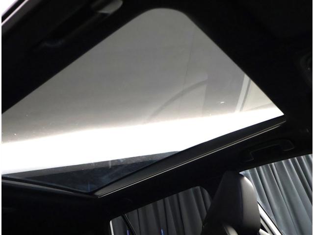 カローラクロス Z 助手席エアバッグ Bカメラ パノラマルーフ LEDライト サイドエアバッグ スマートキー オートエアコン ドライブレコーダー メモリーナビ 運転席パワーシート ミュージックプレイヤー接続可 ETC(11枚目)