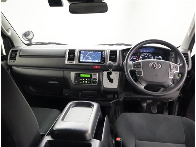 ハイエースバン ロングスーパーＧＬ　フルフラット　リアカメラ　ＳＲＳ　Ｗエアコン　横滑り防止装置付　盗難防止機能　キーレス　スマートエントリー　ＤＶＤ視聴可　エアコン　パワステ　ナビＴＶ　ドライブレコーダ　ＥＴＣ　ＡＢＳ　メモリーナビ（5枚目）