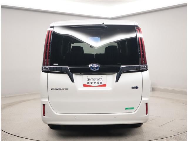 エスクァイア ハイブリッドＧｉ　Ｒカメラ　ＡＡＣ　ナビ＆ＴＶ　リアエアコン　記録簿付き　地デジ　クルーズコントロール　ＬＥＤライト　キーレスエントリー　スマートキー付　ＤＶＤ再生可　エアバック　横滑防止装置　盗難防止システム　ＥＴＣ（2枚目）