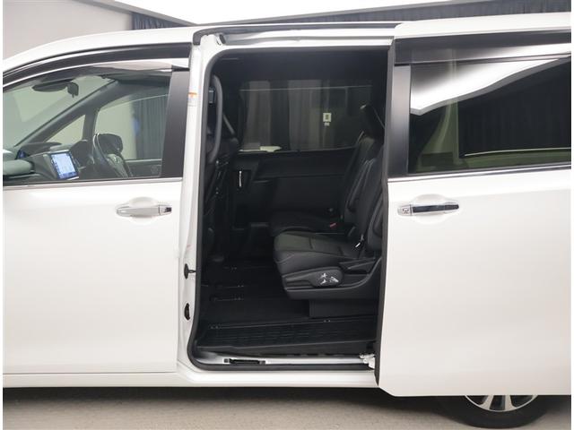 エスクァイア ハイブリッドＧｉ　Ｒカメラ　ＡＡＣ　ナビ＆ＴＶ　リアエアコン　記録簿付き　地デジ　クルーズコントロール　ＬＥＤライト　キーレスエントリー　スマートキー付　ＤＶＤ再生可　エアバック　横滑防止装置　盗難防止システム　ＥＴＣ（22枚目）