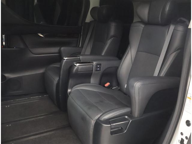 アルファード ２．５Ｓ　Ｃパッケージ　両電動ドア　Ｂモニタ　地デジ　定期点検記録簿　ＤＶＤ再生可能　パノラマルーフ　リアオートエアコン　ナビテレビ　横滑り防止　クルコン　セキュリティ　ＥＴＣ車載器　ＬＥＤヘッドライト　スマートキー　ＡＢＳ（21枚目）