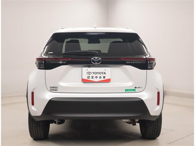 ヤリスクロス ハイブリッドＺ　インテリジェントキー　アルミホイル　寒冷地　ＬＥＤライト　リアカメラ　ナビ　クルーズコントロール　整備記録簿　横滑り防止システム　メモリーナビゲーション　電動シ－ト　パワステ　オートエアコン　ＡＢＳ（2枚目）