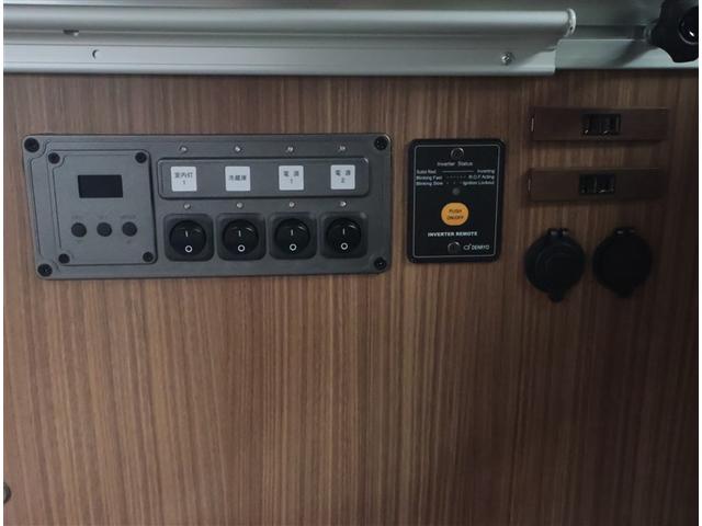 ハイゼットカーゴ クルーズターボ　パワーステアリング　ＬＥＤヘッドライト　パートタイム４ＷＤ　両側電動スライドドア　ＥＳＣ　スマートキー　アイドリングストップ　バックカメラ　キーフリー　記録簿　ＡＢＳ　オートエアコン　セキュリティ（12枚目）