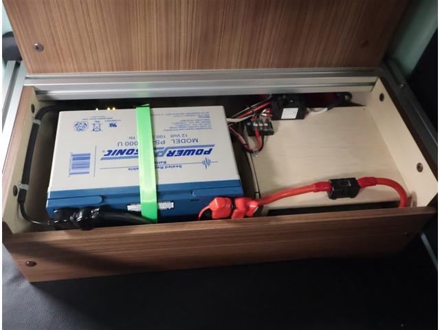 ハイゼットカーゴ クルーズターボ　パワーステアリング　ＬＥＤヘッドライト　パートタイム４ＷＤ　両側電動スライドドア　ＥＳＣ　スマートキー　アイドリングストップ　バックカメラ　キーフリー　記録簿　ＡＢＳ　オートエアコン　セキュリティ（13枚目）