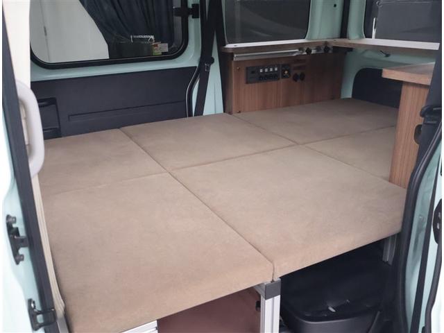 ハイゼットカーゴ クルーズターボ　パワーステアリング　ＬＥＤヘッドライト　パートタイム４ＷＤ　両側電動スライドドア　ＥＳＣ　スマートキー　アイドリングストップ　バックカメラ　キーフリー　記録簿　ＡＢＳ　オートエアコン　セキュリティ（14枚目）