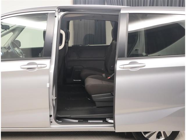 フリードハイブリッド ハイブリッド・Ｇホンダセンシング　軽減ブレーキ　キーフリーシステム　フルフラット　ミュージックプレイヤー接続可　記録簿　ＤＶＤ再生可能　サイドカーテンエアバック　メモリーナビ　後カメラ　Ａクルーズ　地デジフルセグＴＶ　横滑防止　ＡＢＳ（21枚目）