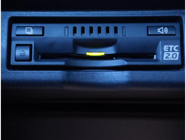 ハリアーハイブリッド プログレス　ＡＣ１００Ｖ　エアロ　整備記録簿　ムーンルーフ　Ｐシート　ＬＥＤ　ナビＴＶ　地デジ　パワーステアリング　ＥＴＣ車載器　オートエアコン　ＤＶＤ　ＡＢＳ　Ｂカメラ　パワーウィンドウ　エアバッグ　キーレス（16枚目）