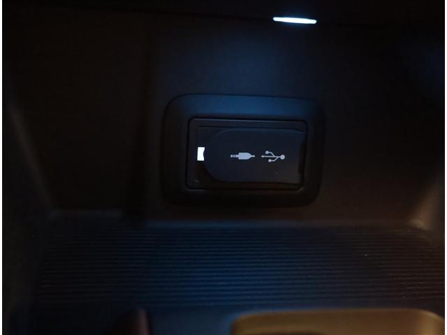 ハリアー Z AC100V 盗難防止 運転席パワーシート 地デジ 横滑防止装置 リアビューカメラ ヘッドライトLED アルミホイール 点検記録簿 Wエアバッグ キーレス ドラレコ付き スマートキ- サイドエアバッグ(13枚目)