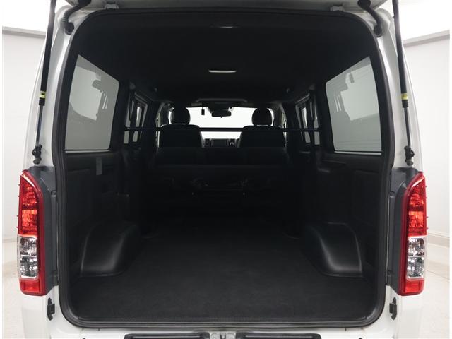 ハイエースバン スーパーＧＬ　ダークプライムＩＩ　衝突回避システム　運転席助手席エアバック　ＥＳＣ　ドライブレコーダー付　フルフラット　スマートエントリー　ＬＥＤライト　地デジ　エアコン　パワーウィンドウ　エアバック　キーレスエントリー　ＥＴＣ付き（20枚目）