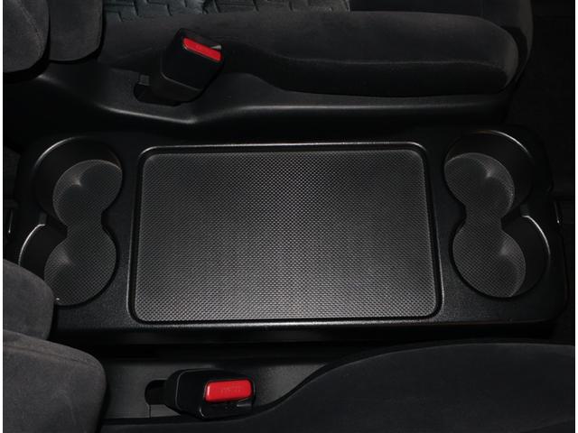 アルファード ２．５Ｓ　両自動ドア　フルフラットシート　地デジ　Ｂカメラ　ＡＡＣ　Ｓキー　ダブルエアコン　ＡＣ１００Ｖ　ＥＴＣ車載器　メディアプレイヤー接続　キーフリー　ナビＴＶ　助手席エアバッグ　パワステ　アルミホイール（11枚目）