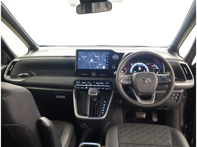 ヴォクシー ハイブリッドＳ－Ｚ　両側Ｐドア　カーテンエアバック　スマキ　プリクラッシュセーフティシステム　Ｗエアコン　Ｒカメラ　ＤＶＤプレーヤー　地デジ　アルミ　１００Ｖ　クルーズコントロール　横滑り防止機能　ＬＥＤランプ　ナビＴＶ（5枚目）