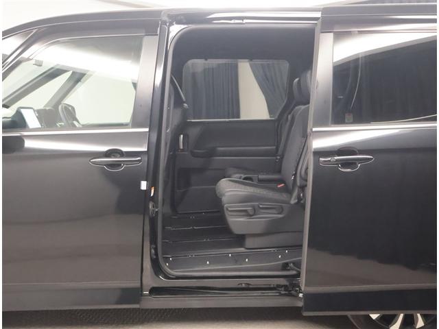 ヴォクシー ハイブリッドＳ－Ｚ　両側Ｐドア　カーテンエアバック　スマキ　プリクラッシュセーフティシステム　Ｗエアコン　Ｒカメラ　ＤＶＤプレーヤー　地デジ　アルミ　１００Ｖ　クルーズコントロール　横滑り防止機能　ＬＥＤランプ　ナビＴＶ（19枚目）