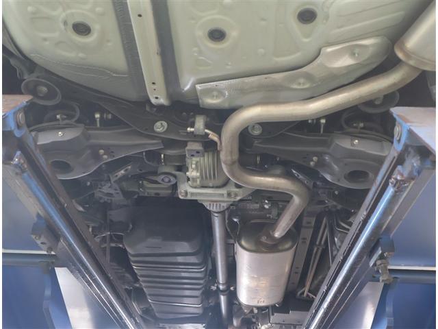 アルファード ３．５エグゼクティブラウンジ　ＰＣＳ　ＬＥＤ　横滑り防止装置　寒冷地仕様　バックモニタ　サンルーフ　ＡＣ１００Ｖ　両側パワースライドドア　本革シート　電動シート　アイドリングストップ　エアバッグ　盗難防止装置　ＡＢＳ　ＥＴＣ　四駆（30枚目）