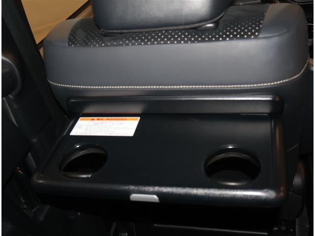 ヴォクシー ハイブリッドＺＳ　煌ＩＩＩ　両側オートスライドドア　点検記録簿　ＬＥＤライト　オートクルーズ　Ｂモニター　ＡＢＳ　エアバッグ　横滑り防止機能　アルミ　スマキー　キーレス　オートエアコン　ＤＶＤ再生可能　フルセグＴＶ　ナビ＆ＴＶ（11枚目）