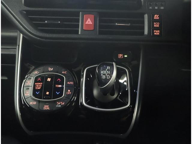 ヴォクシー ハイブリッドＺＳ　煌ＩＩＩ　両側オートスライドドア　点検記録簿　ＬＥＤライト　オートクルーズ　Ｂモニター　ＡＢＳ　エアバッグ　横滑り防止機能　アルミ　スマキー　キーレス　オートエアコン　ＤＶＤ再生可能　フルセグＴＶ　ナビ＆ＴＶ（12枚目）