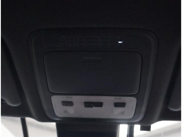 ヴォクシー ハイブリッドＺＳ　煌ＩＩＩ　両側オートスライドドア　点検記録簿　ＬＥＤライト　オートクルーズ　Ｂモニター　ＡＢＳ　エアバッグ　横滑り防止機能　アルミ　スマキー　キーレス　オートエアコン　ＤＶＤ再生可能　フルセグＴＶ　ナビ＆ＴＶ（19枚目）