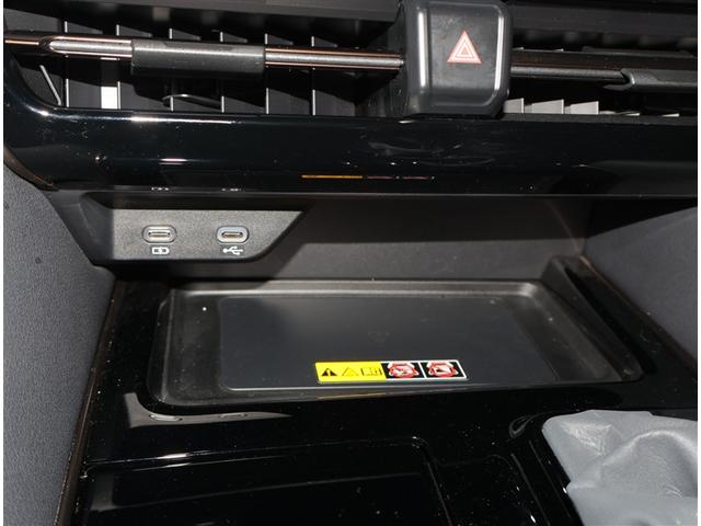 アルファードハイブリッド Ｚ　パノラマガラスルーフ　衝突被害軽減ブレーキ　ＡＣ１００　記録簿　ダブルエアコン　ＡＷ　エアバッグ　フルセグＴＶ　メモリナビ　エアコン　ＡＢＳ　ナビＴＶ　クルーズコントロール　スマキ　４ＷＤ　ＬＥＤ（15枚目）