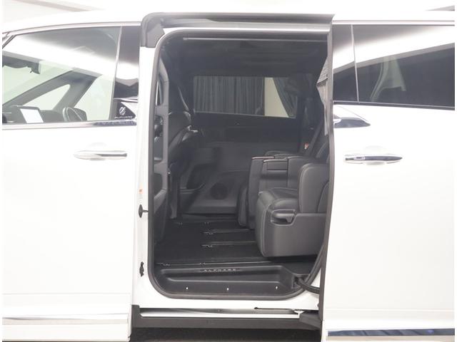 アルファードハイブリッド Ｚ　パノラマガラスルーフ　衝突被害軽減ブレーキ　ＡＣ１００　記録簿　ダブルエアコン　ＡＷ　エアバッグ　フルセグＴＶ　メモリナビ　エアコン　ＡＢＳ　ナビＴＶ　クルーズコントロール　スマキ　４ＷＤ　ＬＥＤ（33枚目）