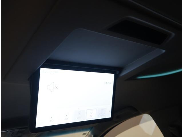 後席モニター付きでロングドライブもお子さまを飽きさせません！