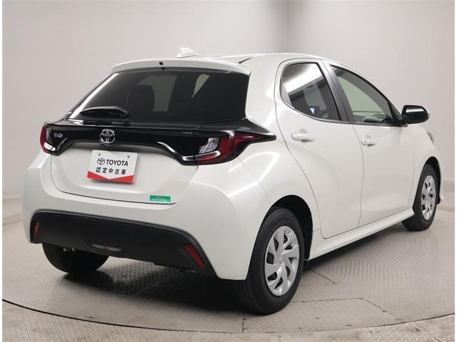 ヤリス G バックモニター オートエアコン メモリナビ イモビライザー クルーズコントロール 横滑り防止機能 ナビ 点検記録簿 ABS サイドエアバッグ ETC パワーステアリング キーレスエントリー(3枚目)