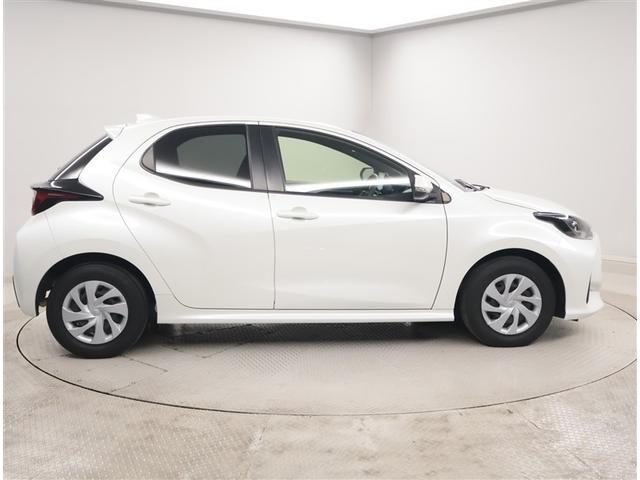 ヤリス G バックモニター オートエアコン メモリナビ イモビライザー クルーズコントロール 横滑り防止機能 ナビ 点検記録簿 ABS サイドエアバッグ ETC パワーステアリング キーレスエントリー(4枚目)