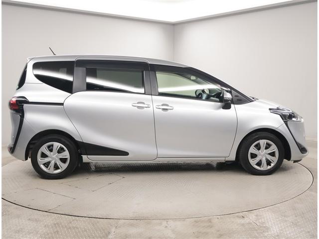 シエンタ ファンベースＧ　軽減ブレーキ　両側自動スライドドア　イモビライザー　横滑り防止　リヤカメラ　スマートキー＆プッシュスタート　アルミホイール　ＬＥＤヘッド　キーレスエントリー　ＥＴＣ付き　ウォークスルー　ＤＶＤ　ＡＢＳ（4枚目）