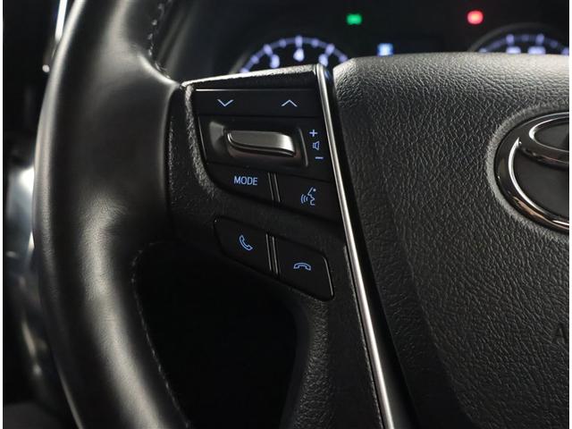 ハンドルのスイッチで各機能の操作を行う事が出来てとっても便利♪