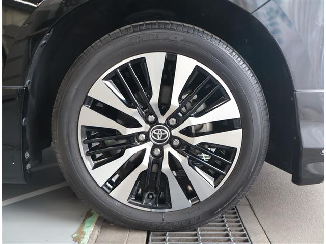 見えないところまで、１台１台丁寧に仕上げております。お客様に気持ちよくお乗りいただけるクリーニングサービスです。