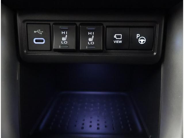 カローラクロス ハイブリッド　Ｚ　衝突軽減Ｂ　アルミ　エアコン　ムーンルーフ　Ｐシート　点検記録簿　フルセグＴＶ　ＬＥＤライト　助手席エアバッグ　ＥＳＣ　リヤカメラ　盗難防止システム　クルコン　メディアプレイヤー接続　ＡＣ１００Ｖ（17枚目）